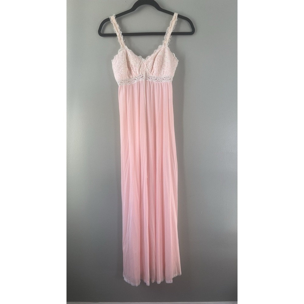 Olga Pink Nightgown w lace overlay bodice + build in bra pads, size 36